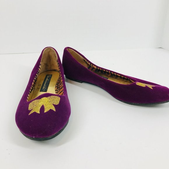 B.A.I.T But Another Innocent Tale Velvet Magenta with Gold Bow Ballet Flat - Picture 3 of 5